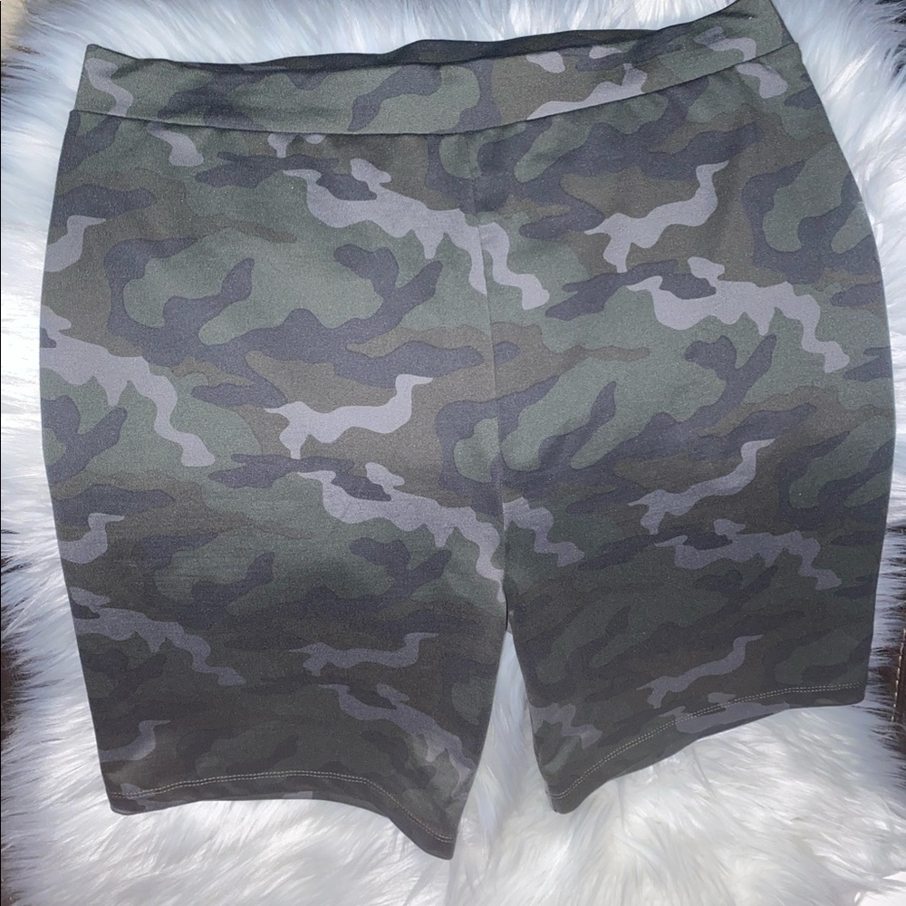 American Eagle Camo Biker Shorts